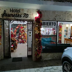 3* Hotel Laureles 70