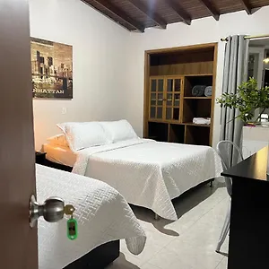 New Memphis Hostal *** Medellin