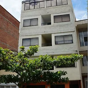 Habita Estudios Laureles Medellín