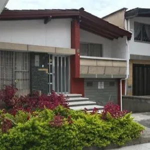 Habitación en casa particular Big House, Medellín