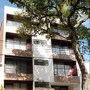 Apartamento Apartastudio Calasanz- Cerca Estación Metro Floresta, Medellín