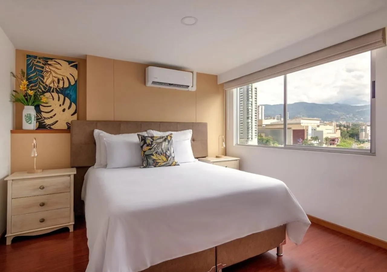 Affinity Apartahotel Medellín 4*,  Colombia