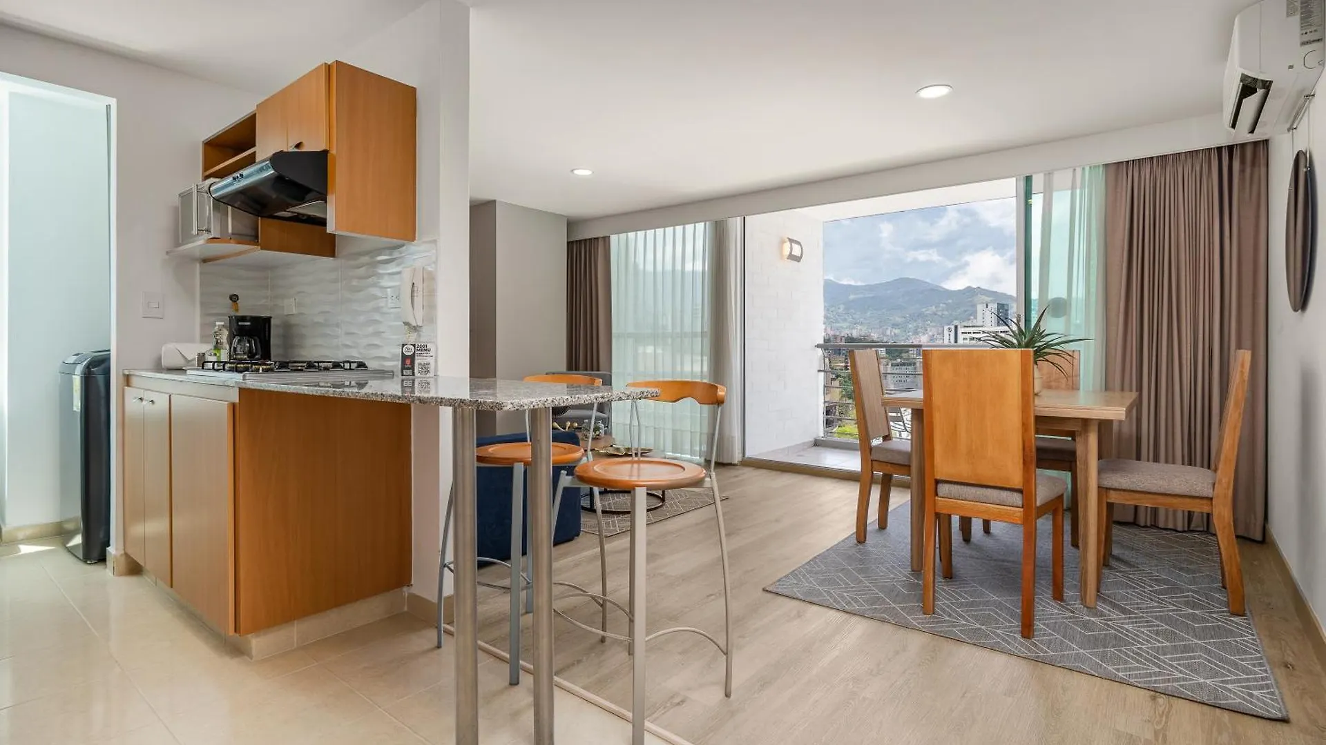Affinity Apartahotel Medellin 4*,  Colombia